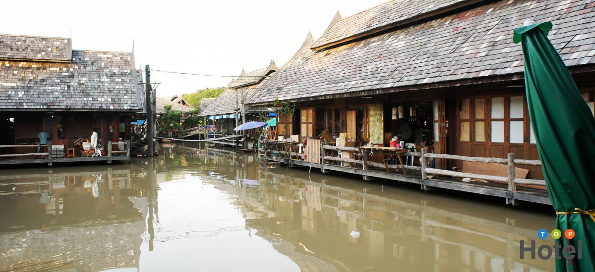 ตลาดน้ำ 4 ภาค พัทยา