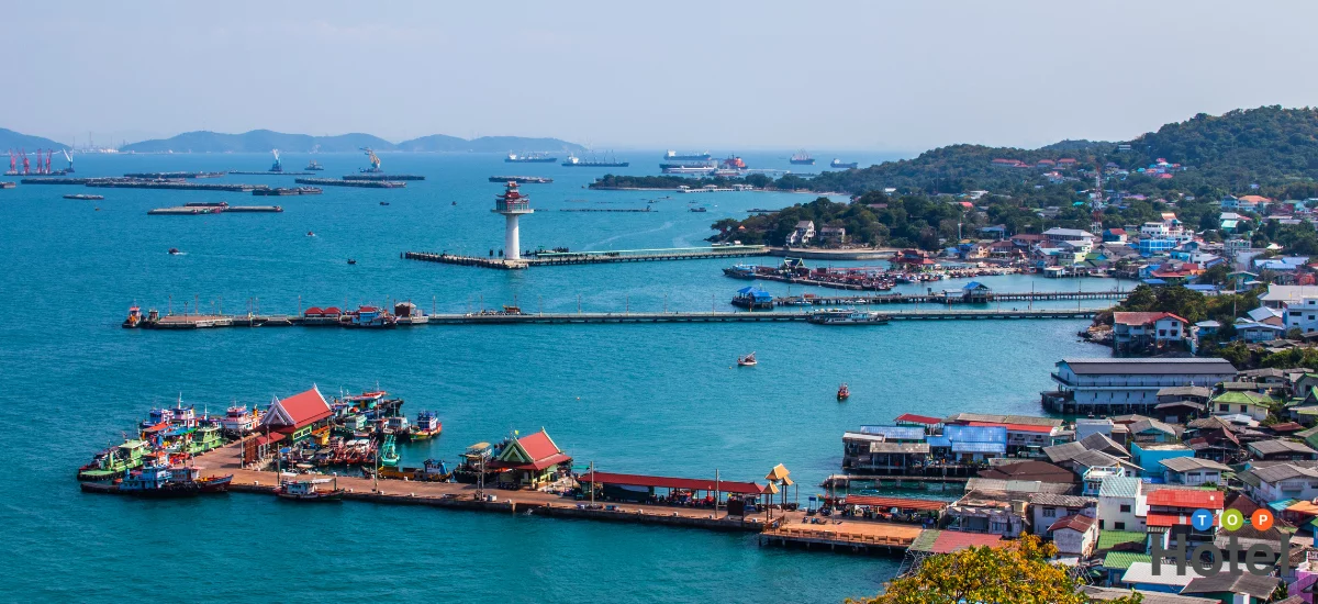 เกาะสีชัง